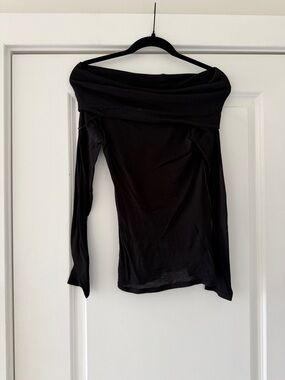 Zara Black Off-Shoulder Long-Sleeve Top